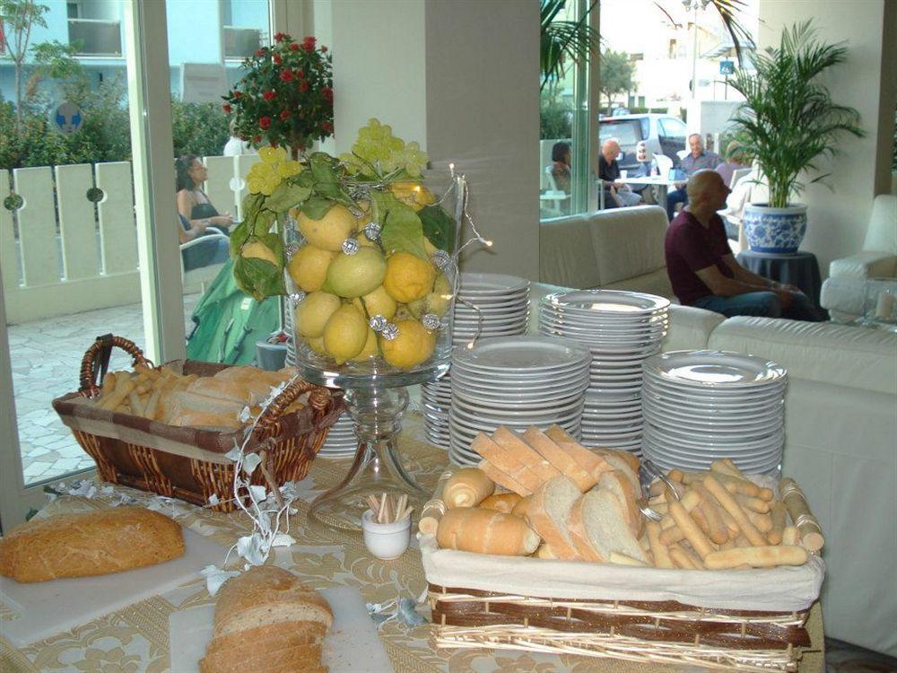 Hotel Alba Misano Adriatico Exterior foto
