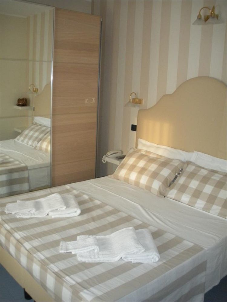 Hotel Alba Misano Adriatico Exterior foto